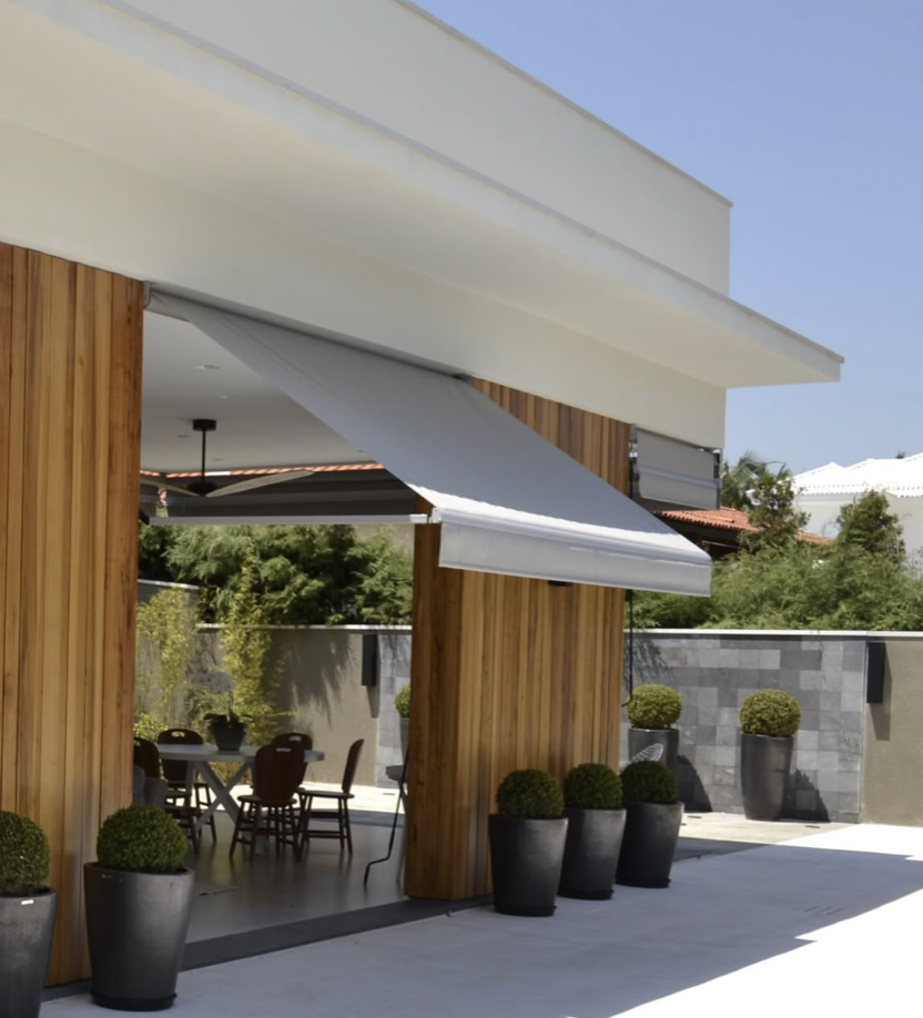 Toldos Pivotantes - Projeto 4